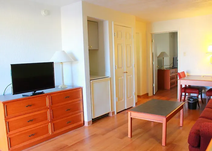 Motels Baymont By Wyndham Tulsa Broken Arrow